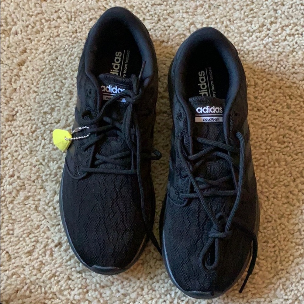 BWT Adidas Cloudfoam